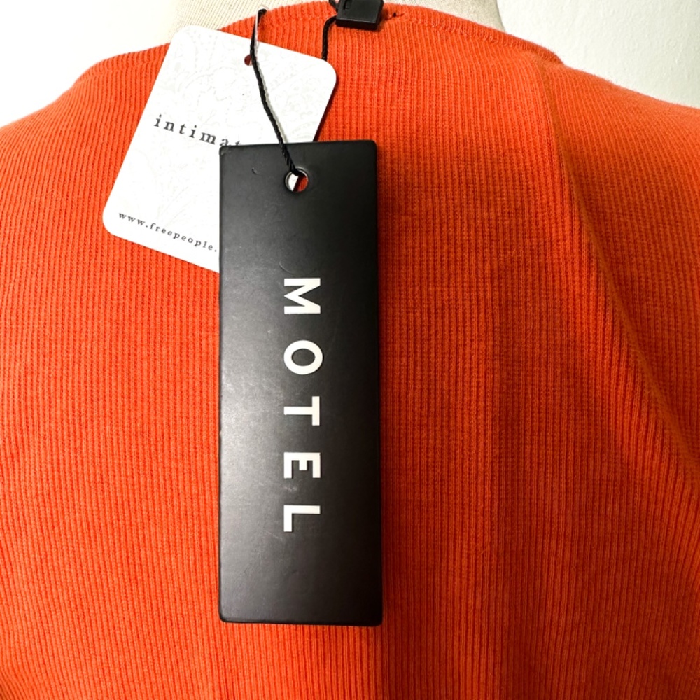 Free People /Motel Yunda Top NWT in tangerine size medium - Picture 3 of 6